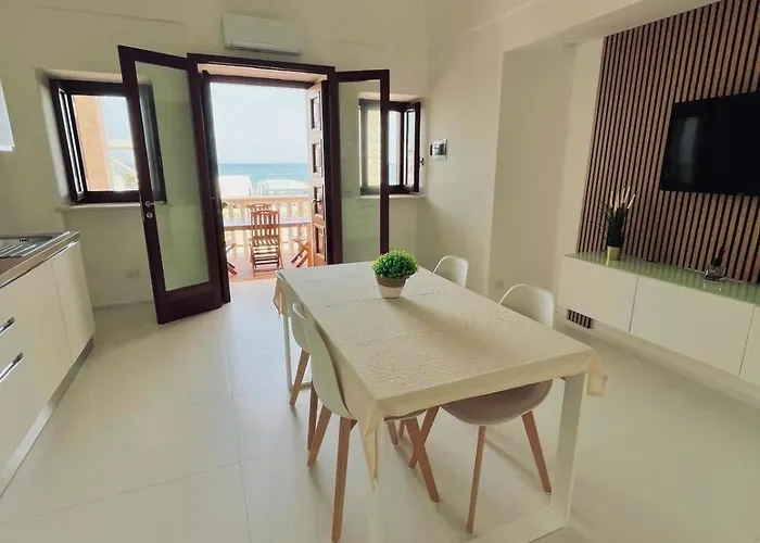 Lmholiday Seaview